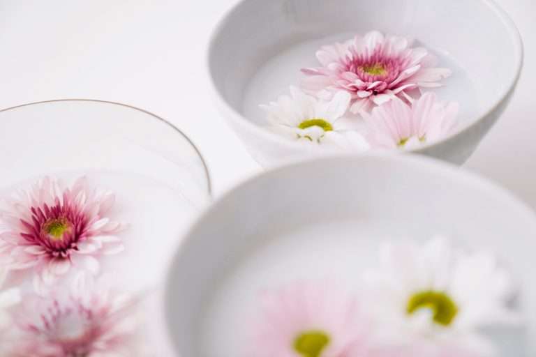 Floating Flower Table Arrangements