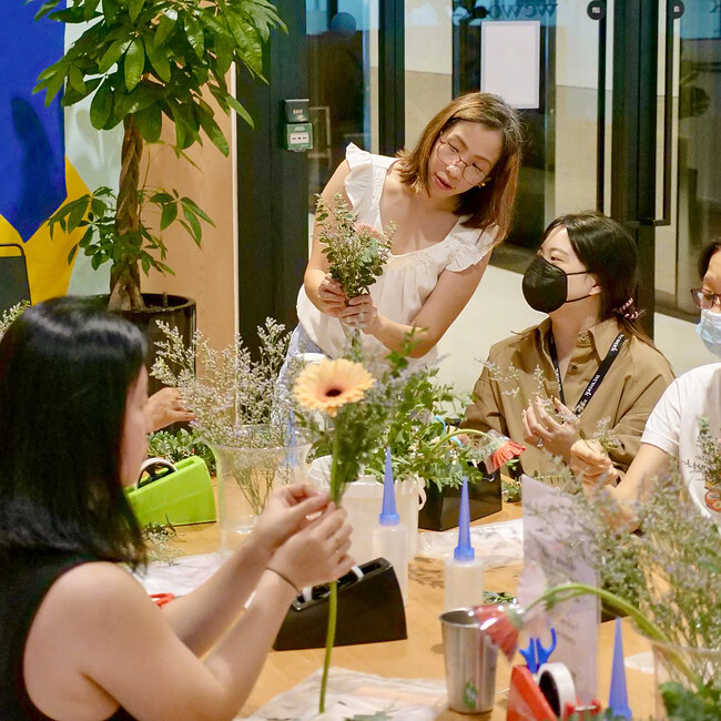 WeWork Floral Arrangement Workshop Photo 3