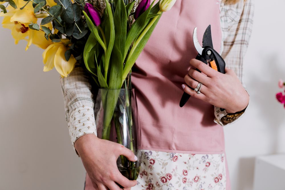 Beautiful floral arrangement for graduation celebrations. Perfect blooms to honor academic achieveme.