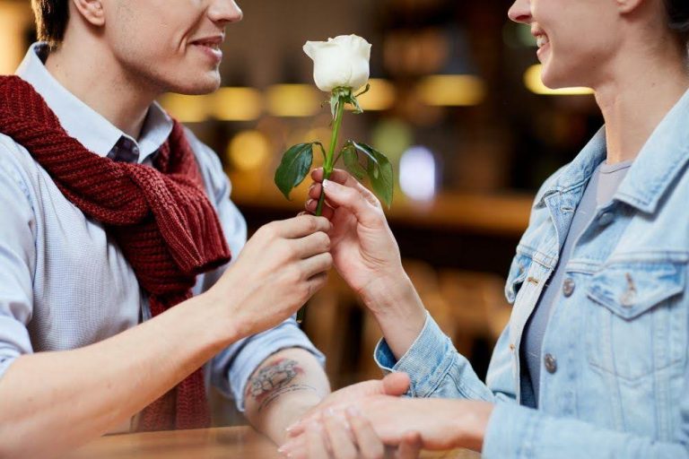 making amends the best apology flowers for girlfriends1